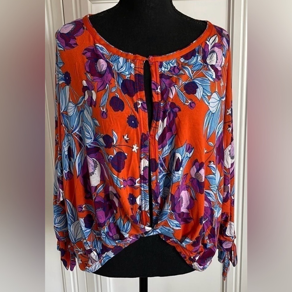 Free People Small Floral Print Button High/Low Top dolman sleeves tie @ cuffs